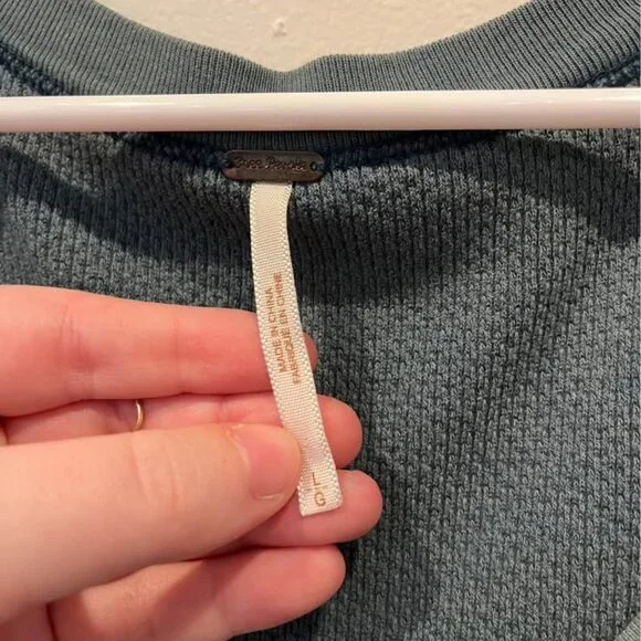 Free People Knit Longsleeve Shirt - Size Large - Picture 2 of 3